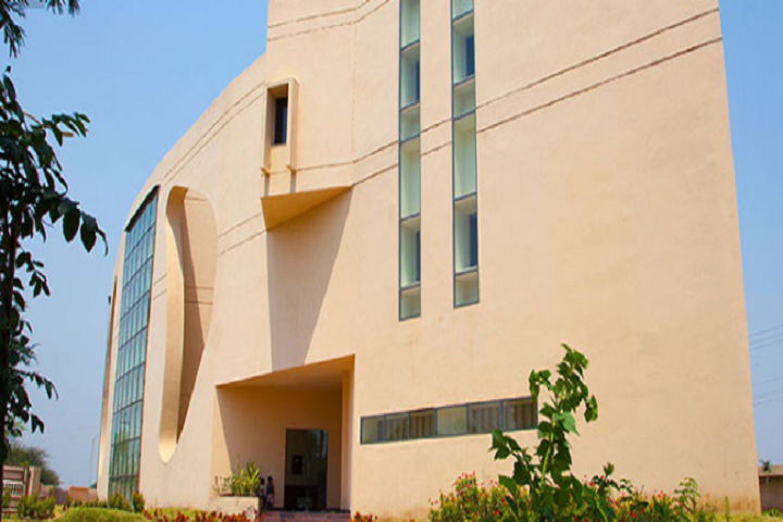 https://cache.careers360.mobi/media/colleges/social-media/media-gallery/1558/2019/6/6/Campus View Of Lal Bahadur Shastri Institute of Technology and Management Indore_Campus-View.PNG